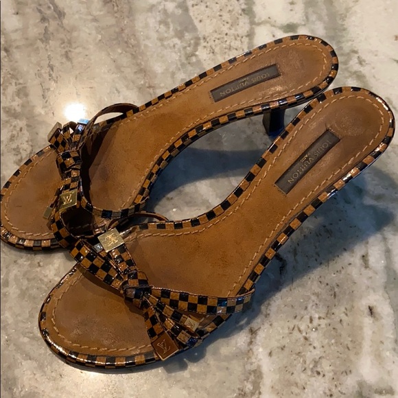 louis vuitton kitten heels